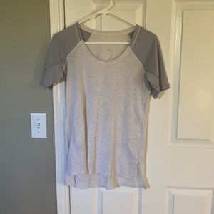 Lululemon t shirt